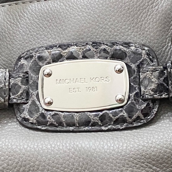 MICHAEL KORS Hamilton Gray Pebbled Leather/Snakeskin Chain Handle Shoulder Bag - Picture 15 of 16